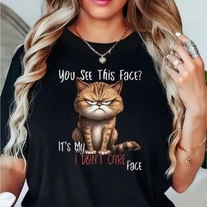 Source Unknown Black Tee with Grumpy Tabby Cat Graphic